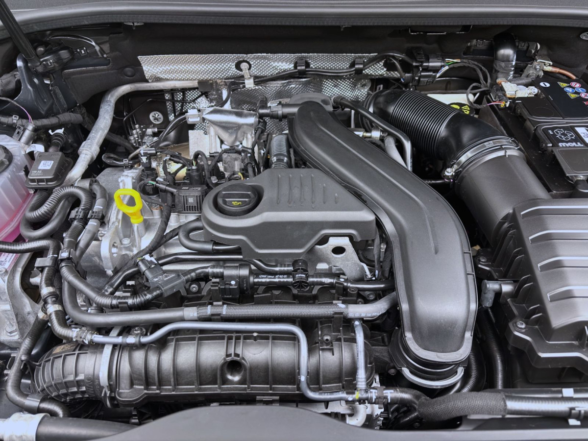 Thumb 16: Audi Q3 35 TFSI S LINE AHK MATRIX SONOS NAVI LM20