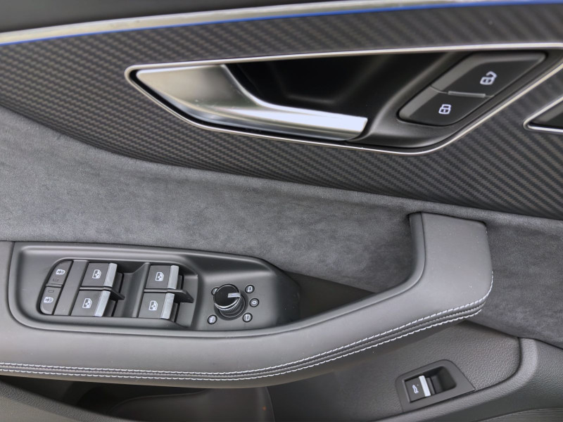 Bild 9: Audi Q7 SUV S line business TDI quattro 210 kW tiptronic