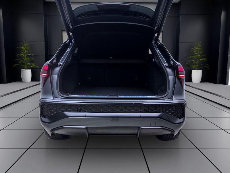 Bild 3: Audi Q3 SUV TFSI Q S LINE NAVI SONOS LM20 AHK HuD