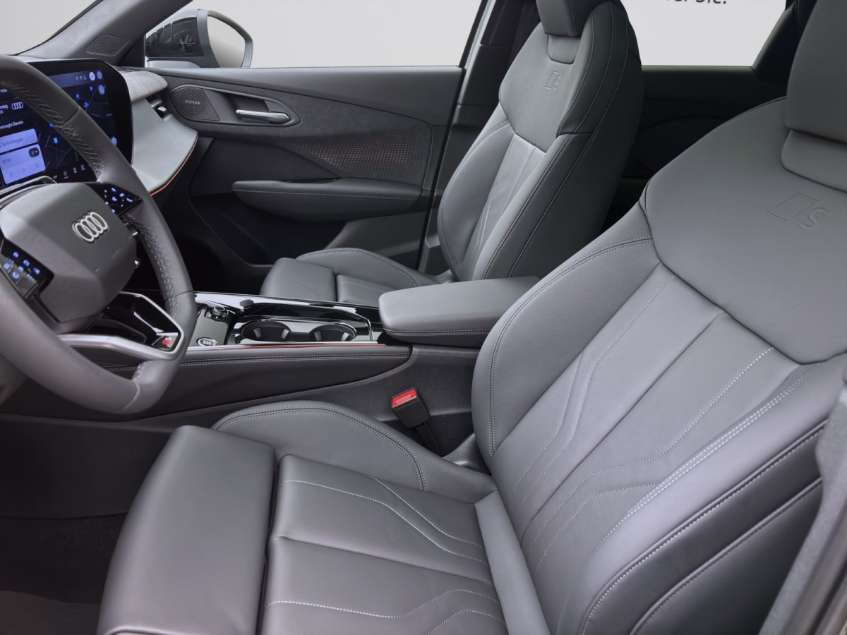 Thumb 8: Audi Q3 SUV TFSI Q S LINE NAVI SONOS LM20 AHK HuD