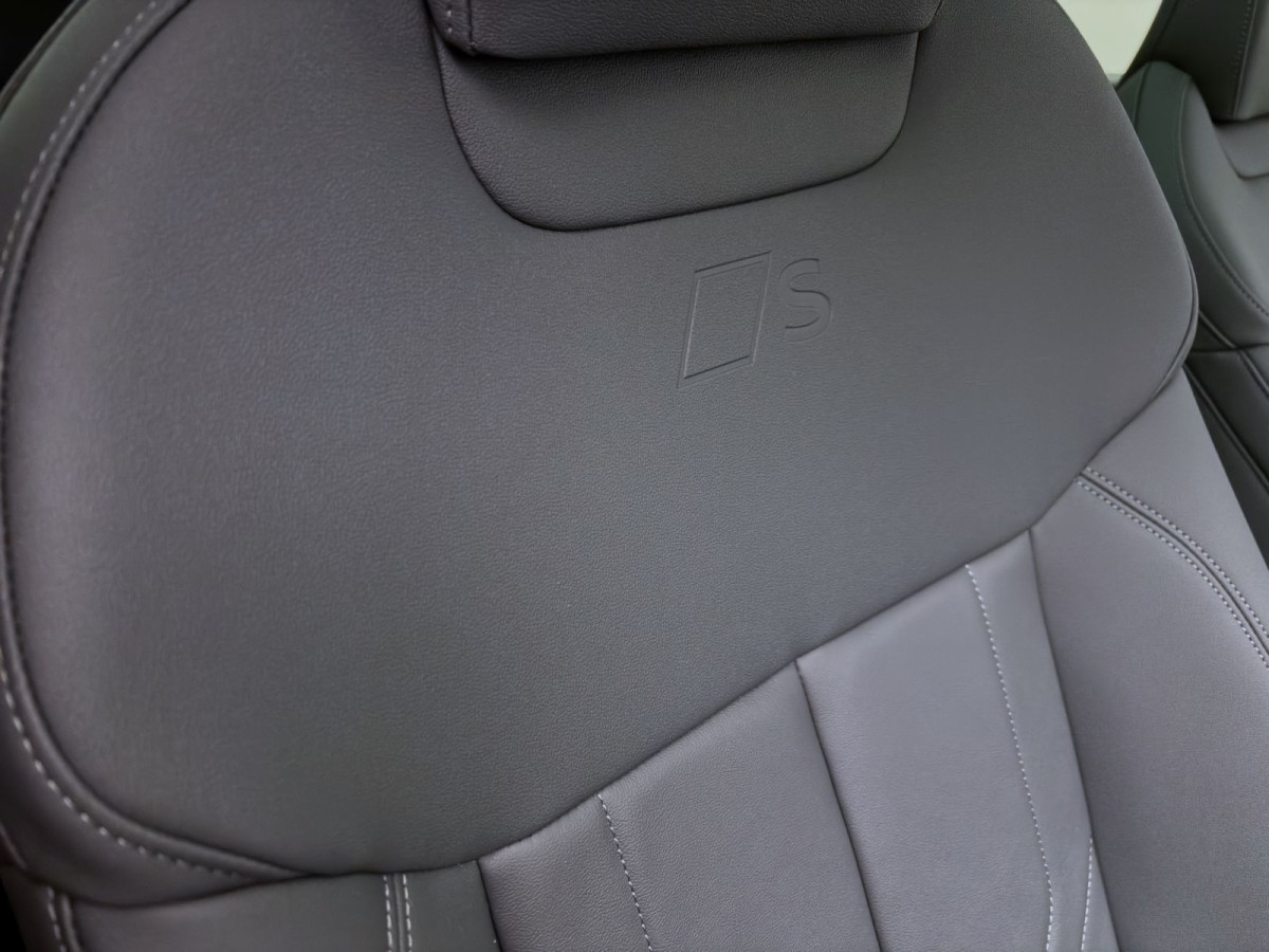 Thumb 17: Audi Q3 SUV TFSI Q S LINE NAVI SONOS LM20 AHK HuD