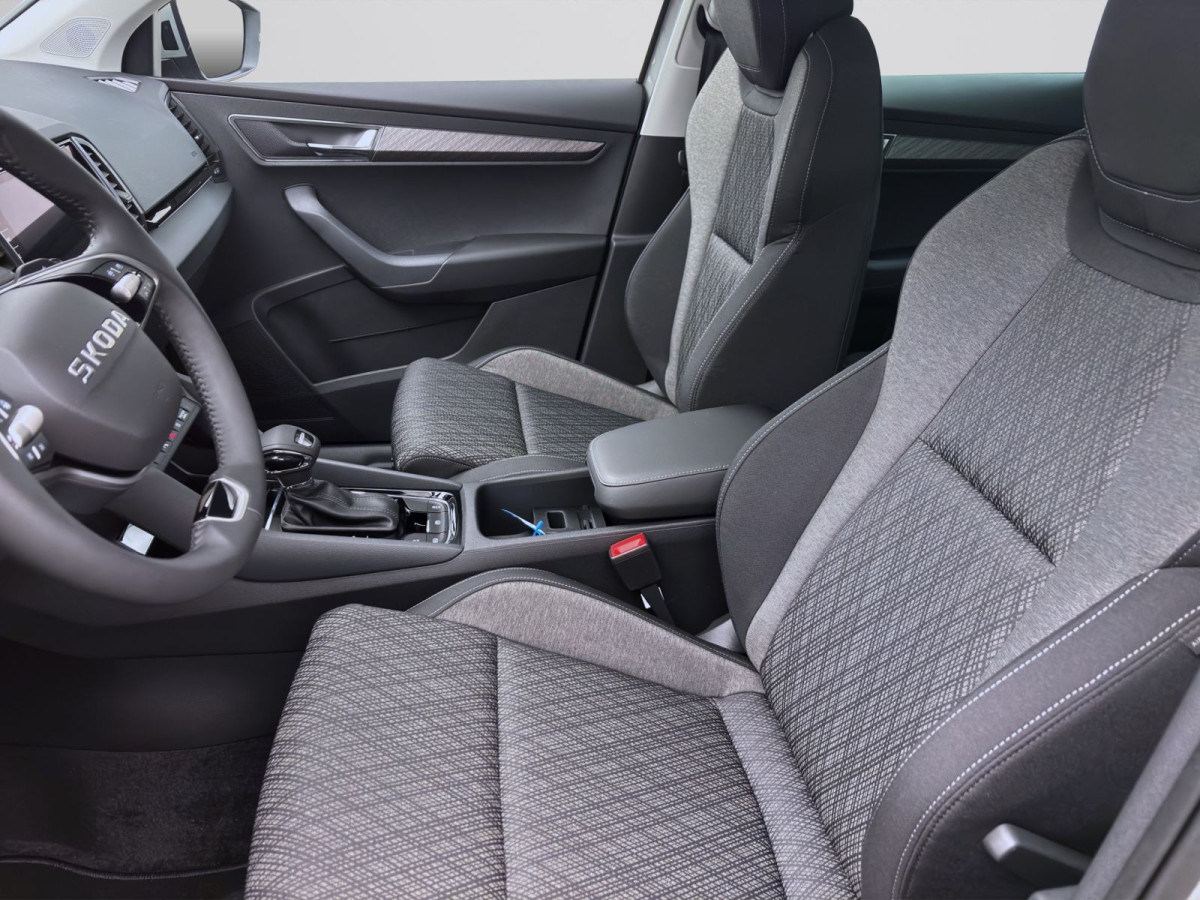 Thumb 8: Škoda KAROQ TOUR DSG AHK PANO NAV ASSISTENZ+ WINTER+