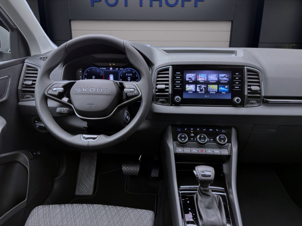 Thumb 11: Škoda KAROQ TOUR DSG AHK PANO NAV ASSISTENZ+ WINTER+