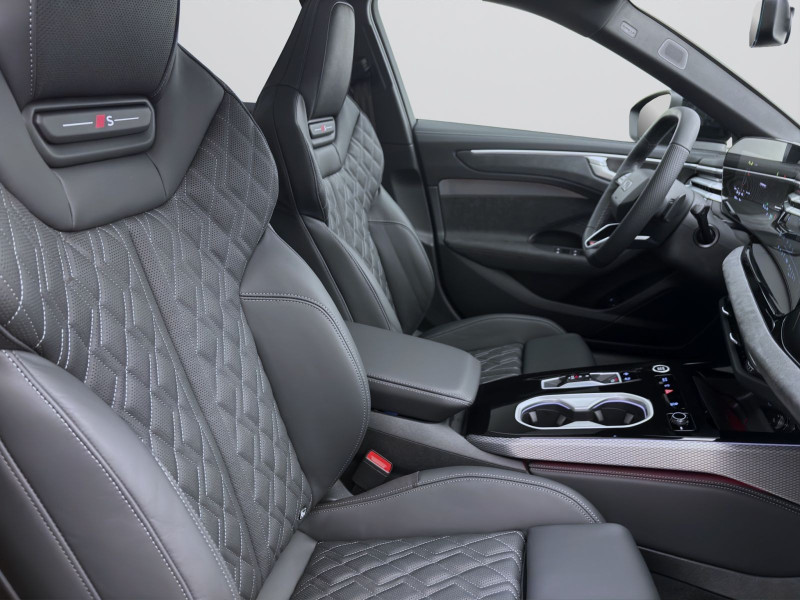 Bild 14: Audi A6 Avant e-hybrid Q EDITION ONE PANO AHK LM21 HuD B&O