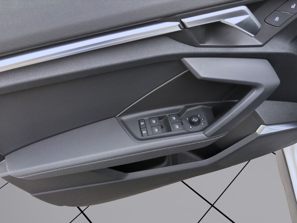 Thumb 9: Audi A3 Limousine 30 TDI S LINE NAVI+ PDC SITZHZG MATRIX