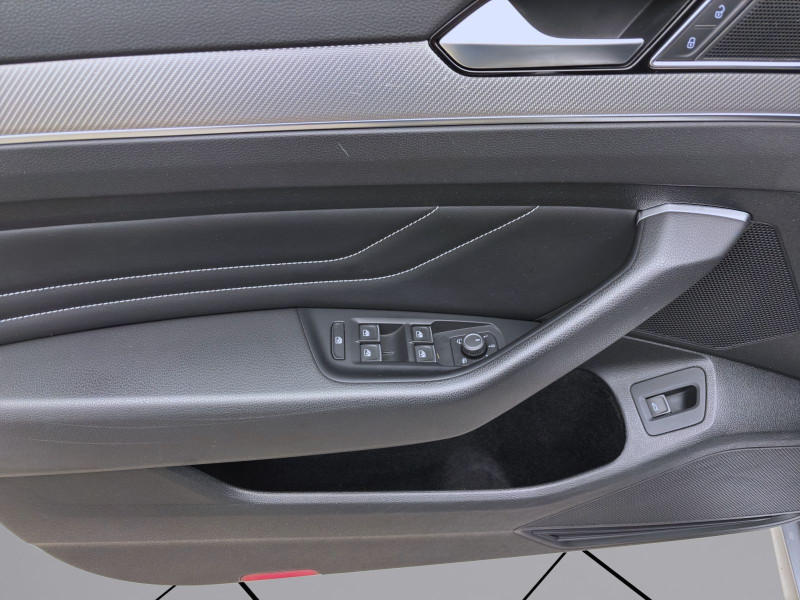 Bild 9: Volkswagen Passat Variant 2.0 TSI DSG 4M R-LINE PANO AHK NAVI