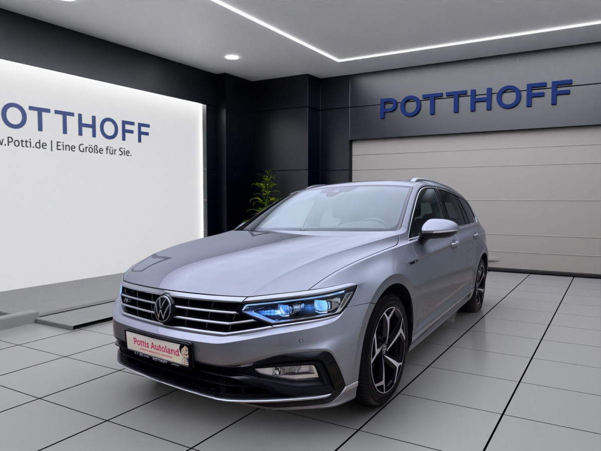 Thumb 0: Volkswagen Passat Variant 2.0 TSI DSG 4M R-LINE PANO AHK NAVI