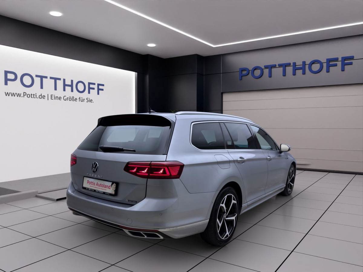 Thumb 4: Volkswagen Passat Variant 2.0 TSI DSG 4M R-LINE PANO AHK NAVI