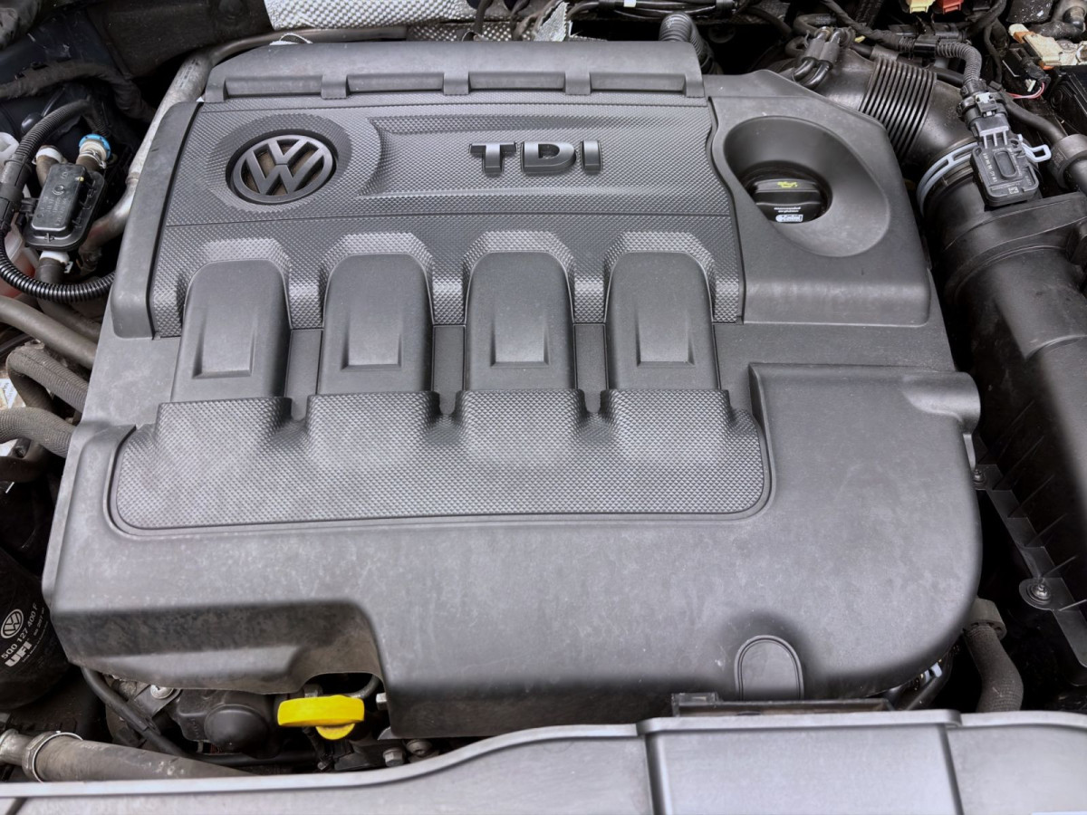 Thumb 16: Volkswagen T-Roc 1.6 TDI NAVI PDC KLIMA SITZHZG ACC