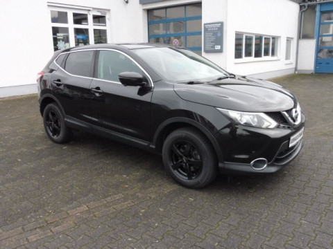 Automodell: Qashqai in der Farbe schwarz