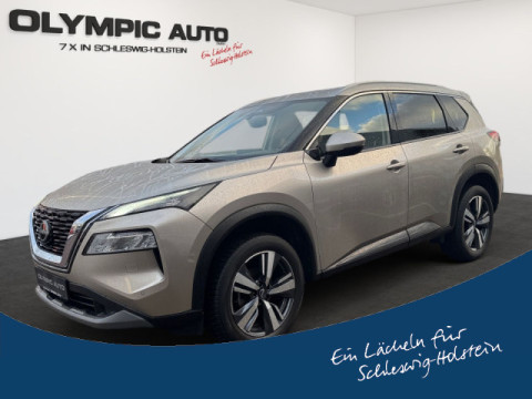 Automodell: X-Trail in der Farbe silber