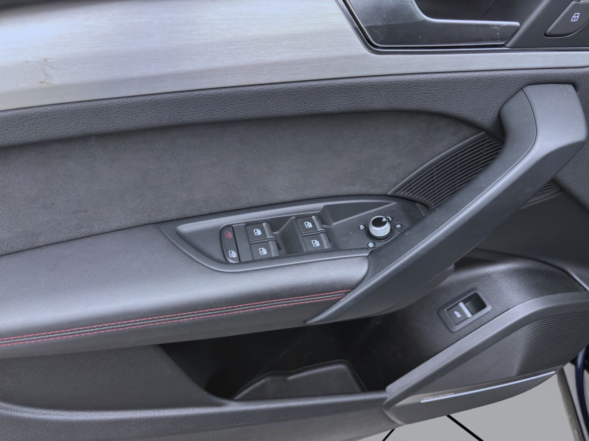 Thumb 8: Audi Q5 40 TDI Q S LINE PANO NAVI+ KAMERA MATRIX LM20