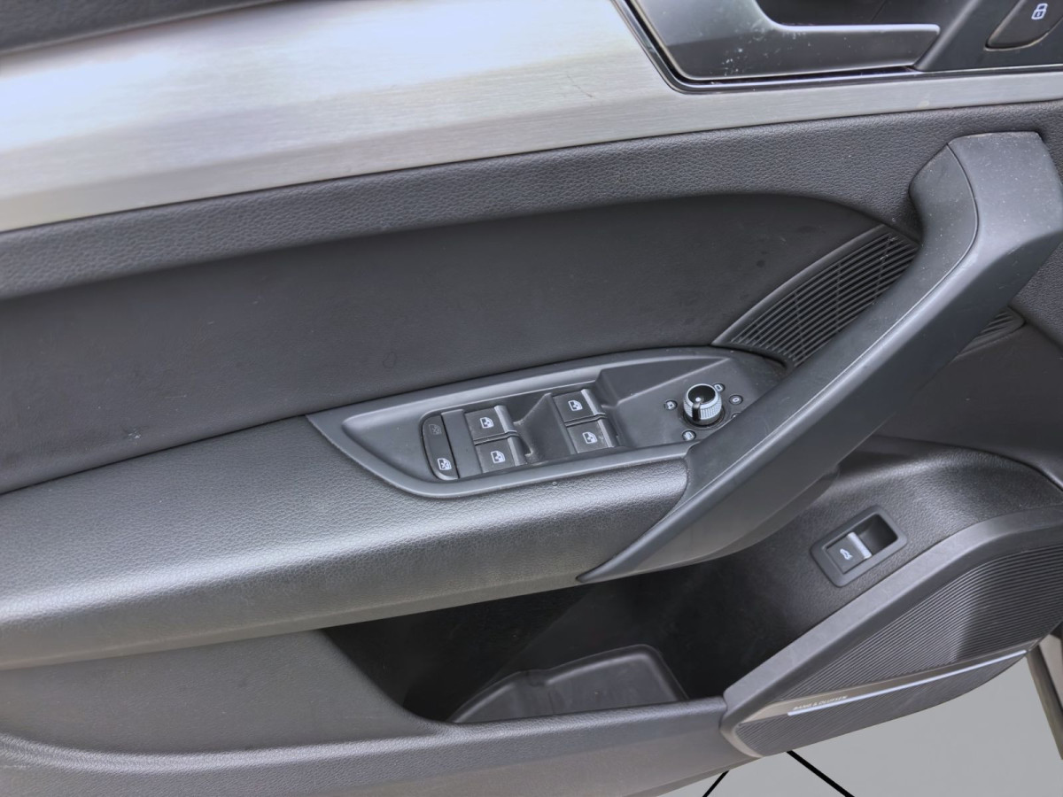 Thumb 8: Audi Q5 50 TDI Q S LINE PANO AHK NAVI+ PDC LM20