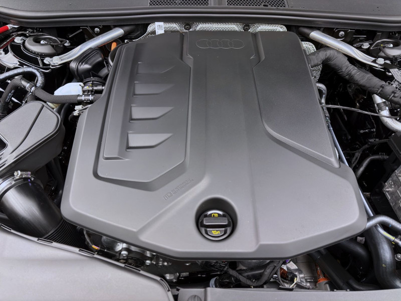 Bild 18: Audi A6 Avant e-hybrid Q S LINE AHK B&O LUFTFAHRWEK PANO WR