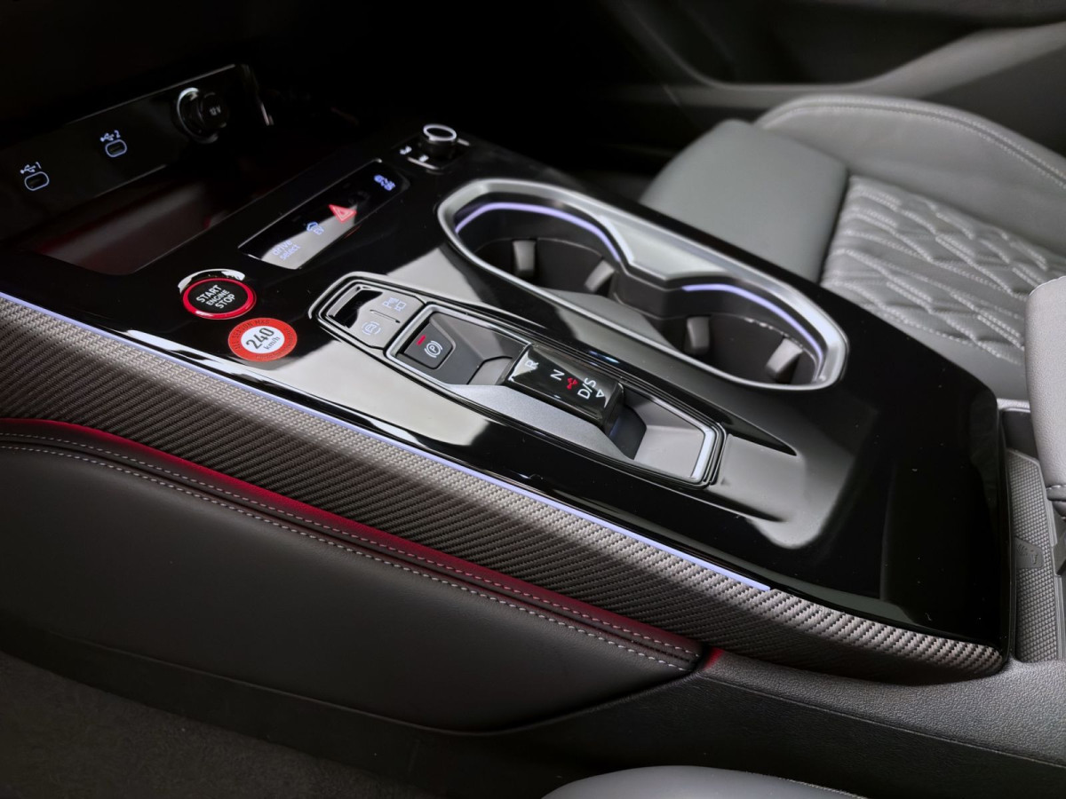 Thumb 12: Audi A6 Avant e-hybrid Q EDITION ONE S LINE AHK B&O LUFTFAHRWEK PANO WR