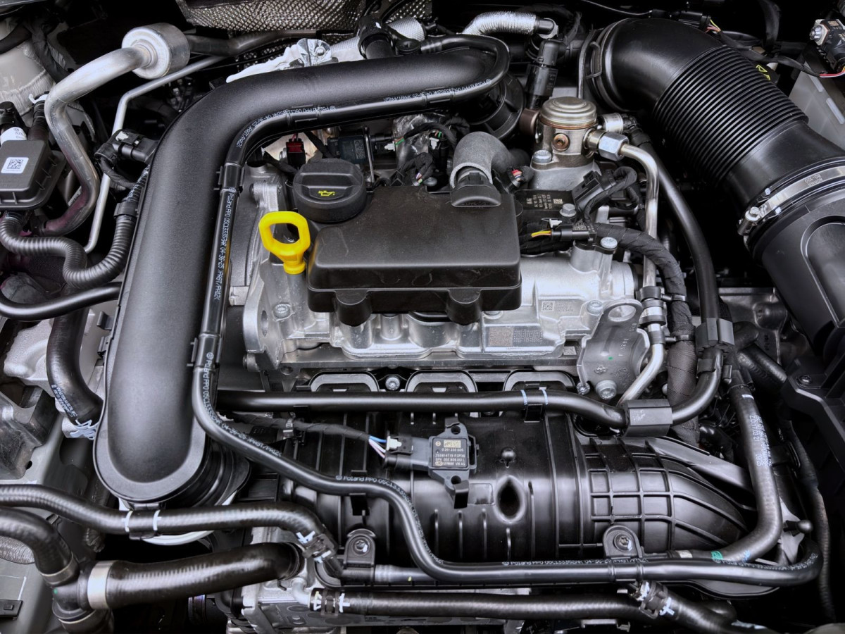 Thumb 17: Volkswagen Taigo 1.0 TSI DSG ENERGY PDC KAMERA SHZG LM16