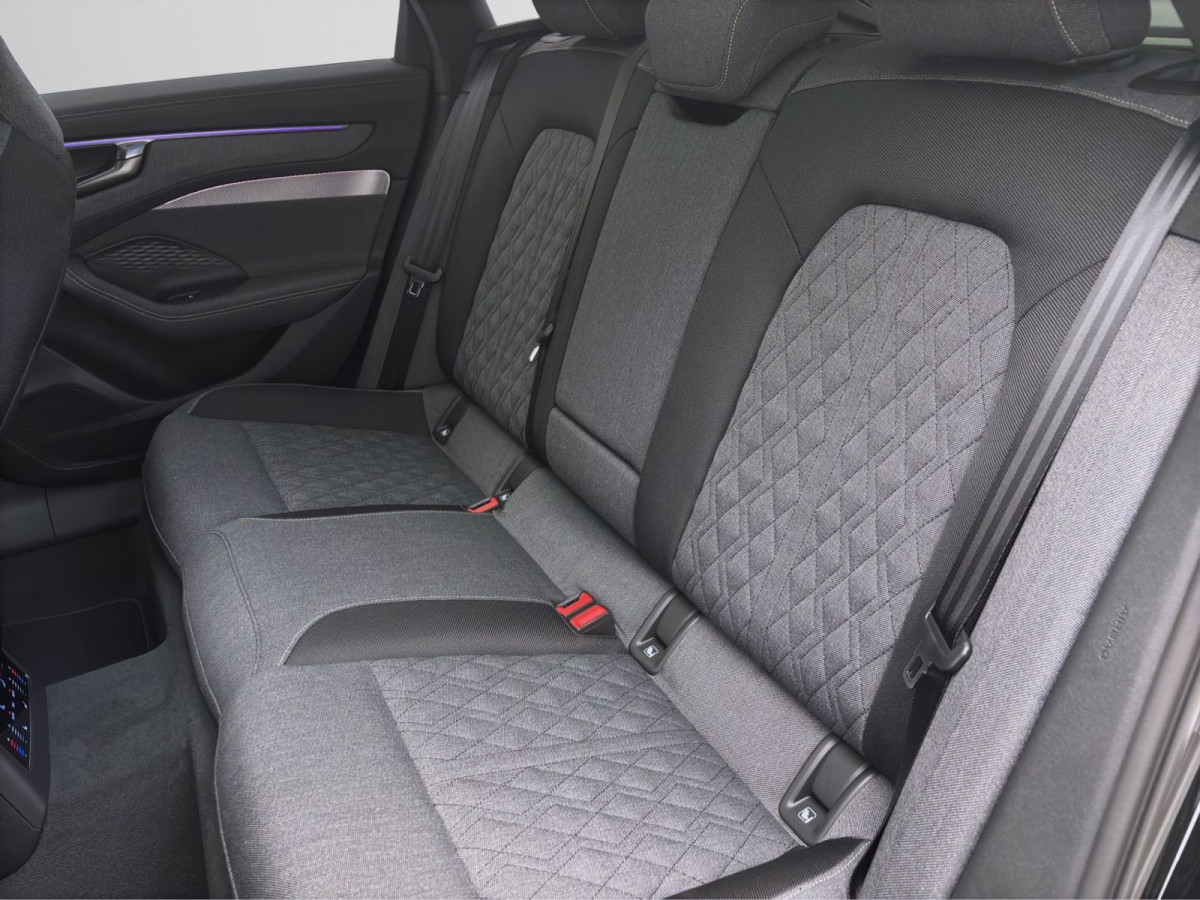 Thumb 13: Audi A6 Avant 40 TDI Q S LINE EDITION ONE PANO PDC B&O LM21