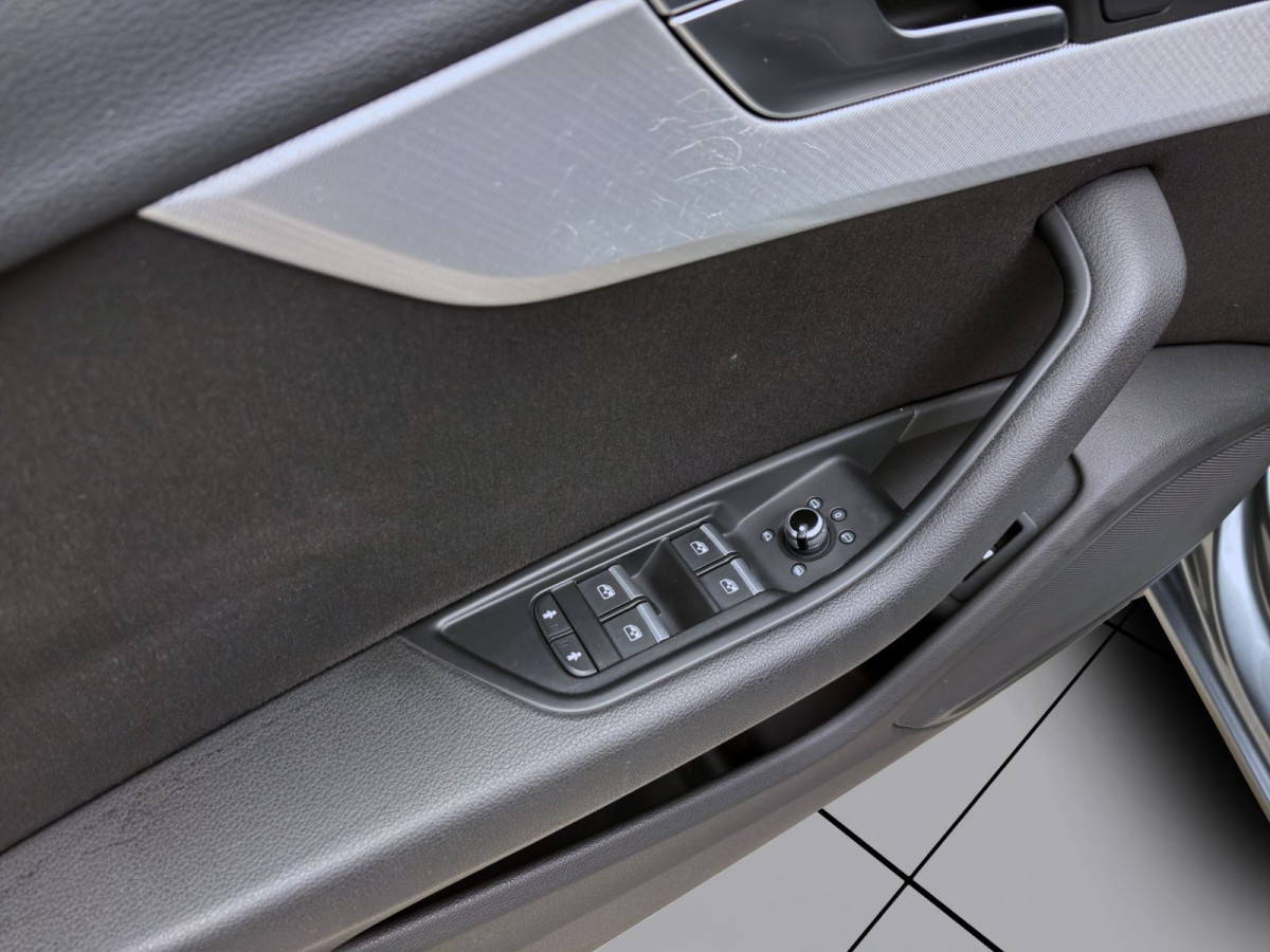 Thumb 9: Audi A4 Avant 2.0 TDI SPORT NAVI VIRTUAL XENON SITZHZG