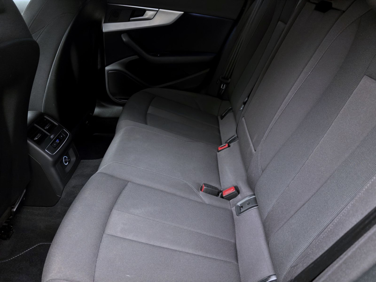 Thumb 14: Audi A4 Avant 2.0 TDI SPORT NAVI VIRTUAL XENON SITZHZG