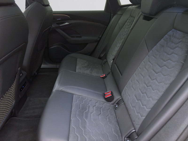 Bild 15: Audi A6 Avant e-tron PERFORMANCE S LINE AHK PANO B&O