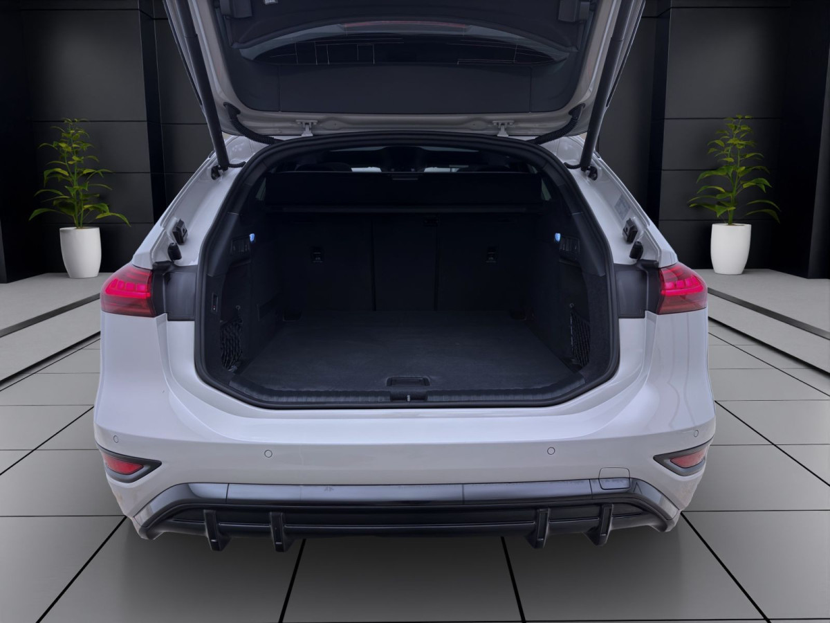 Thumb 4: Audi A6 Avant e-tron PERFORMANCE S LINE AHK PANO B&O