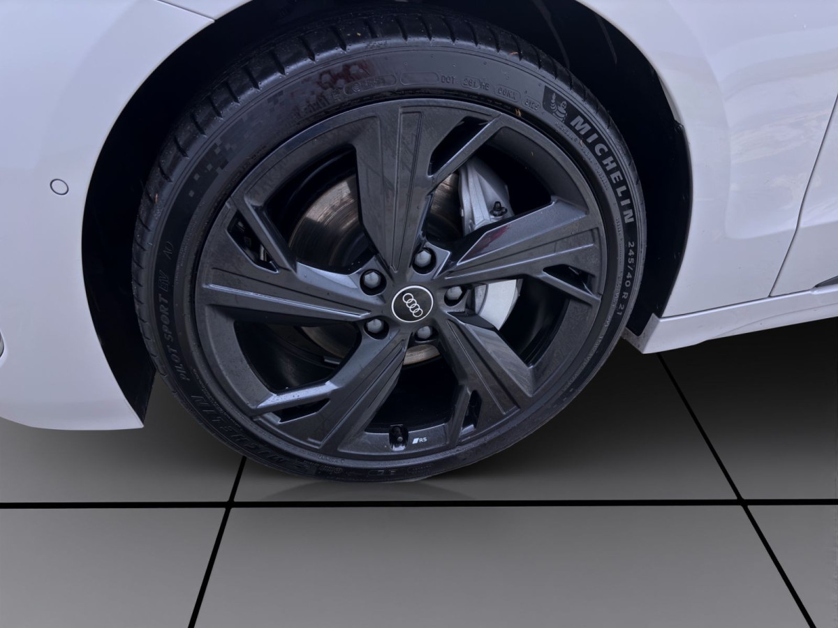 Thumb 8: Audi A6 Avant e-tron PERFORMANCE S LINE AHK PANO B&O