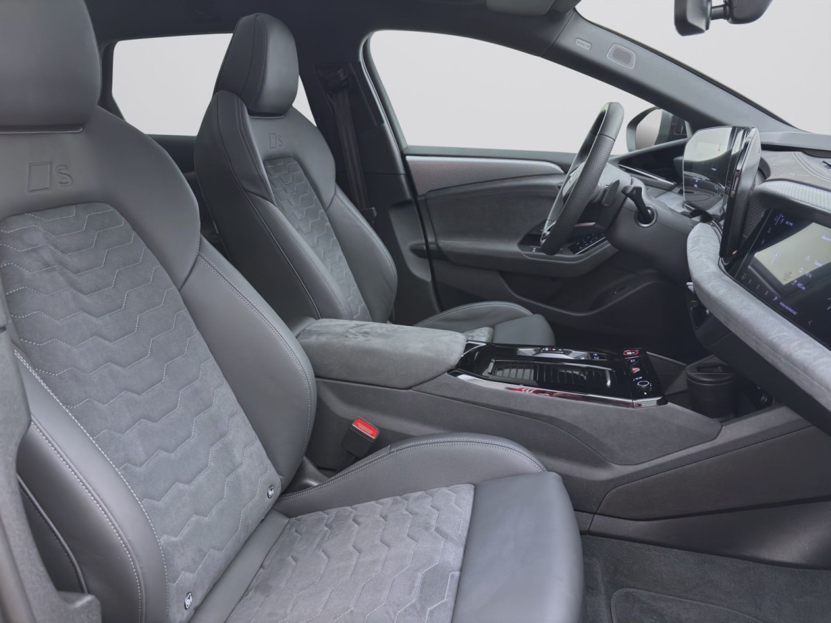 Thumb 16: Audi A6 Avant e-tron PERFORMANCE S LINE AHK PANO B&O