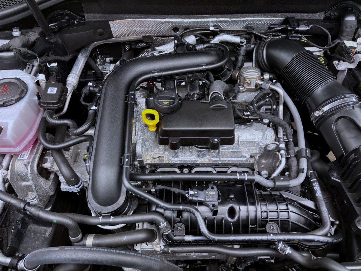 Thumb 17: Audi Q2 30 TFSI ADVANCED STANDHZG AHK NAVI VIRTUAL