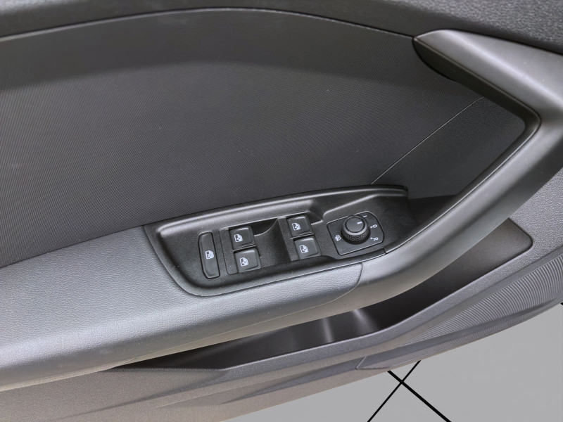 Bild 9: Audi A1 Sportback 30 TFSI ADVANCED SITZHZG KLIMA PDC