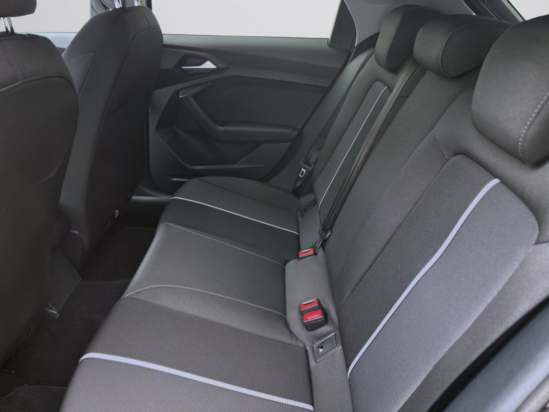 Bild 14: Audi A1 Sportback 30 TFSI ADVANCED SITZHZG PDC KLIMA