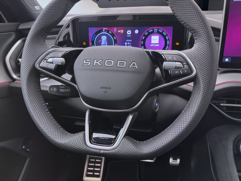 Bild 11: Škoda KODIAQ iV SPORTLINE PANO 20" 360° NAV pACC HEAD-UP MATRIX