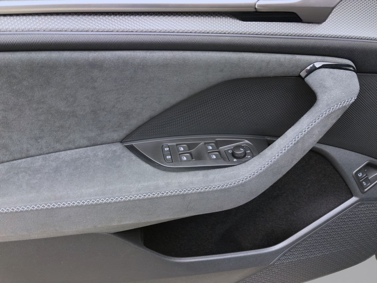 Thumb 9: Škoda KODIAQ iV SPORTLINE PANO 20" 360° NAV pACC HEAD-UP MATRIX