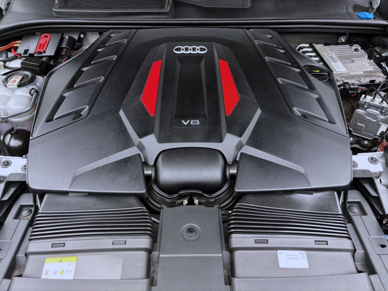 Bild 17: Audi SQ8 Q STANDHZG PANO AHK 360° B&O HuD