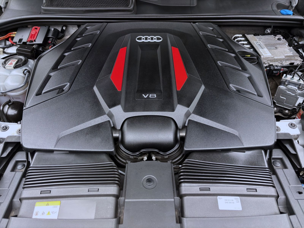 Thumb 17: Audi SQ8 Q STANDHZG PANO AHK 360° B&O HuD