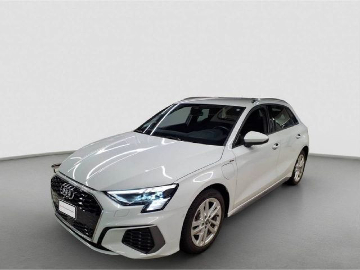 Thumb 0: Audi A3 Sportback 40 TFSIe S LINE KAMERA NAVI KLIMA LM17