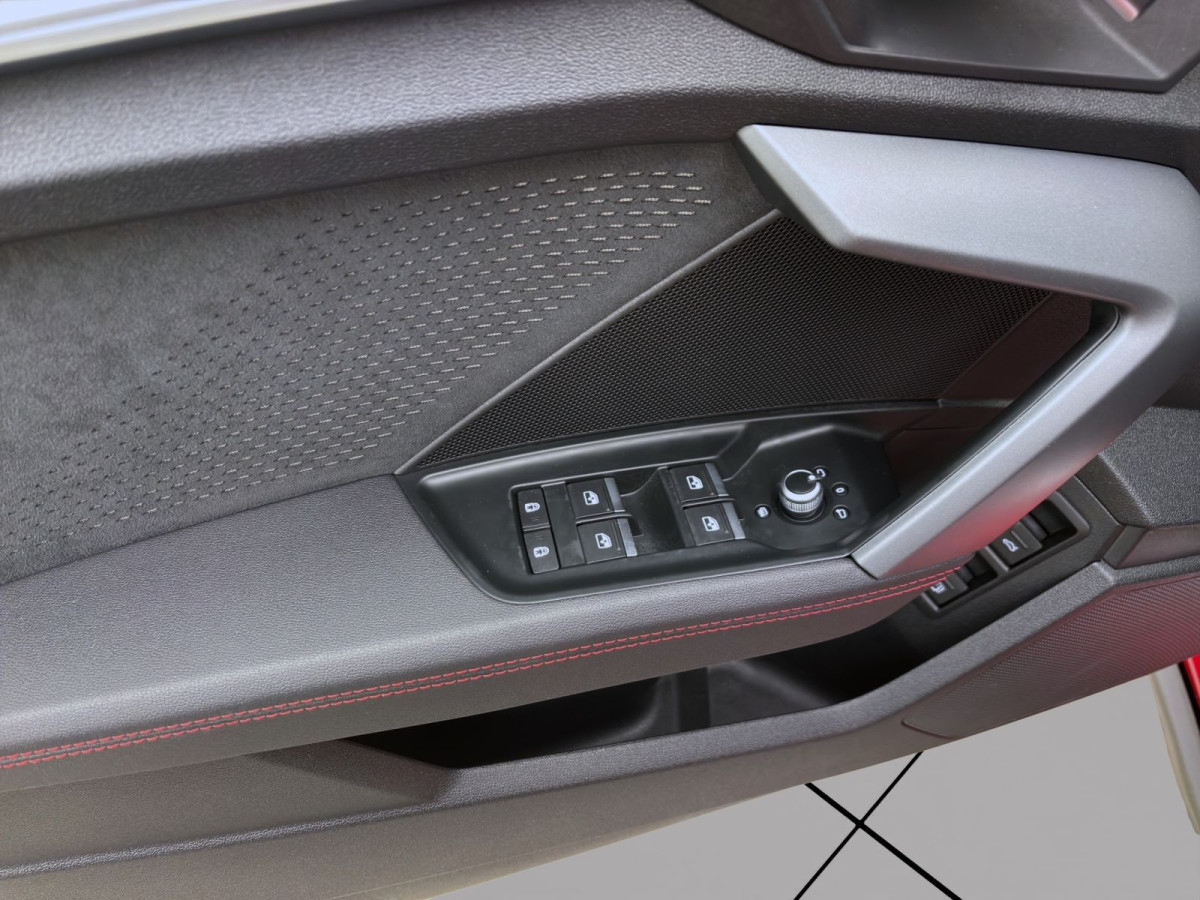 Thumb 8: Audi A3 Sportback 45 TFSIe S LINE NAVI KAMERA AHK LM18