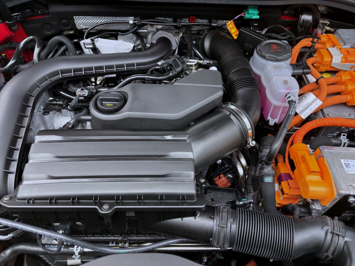 Thumb 18: Audi A3 Sportback 45 TFSIe S LINE NAVI KAMERA AHK LM18