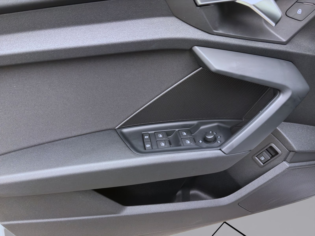 Thumb 9: Audi A3 Sportback 40 TFSIe ADVANCED NAVI SHZG PDC VIRTUAL