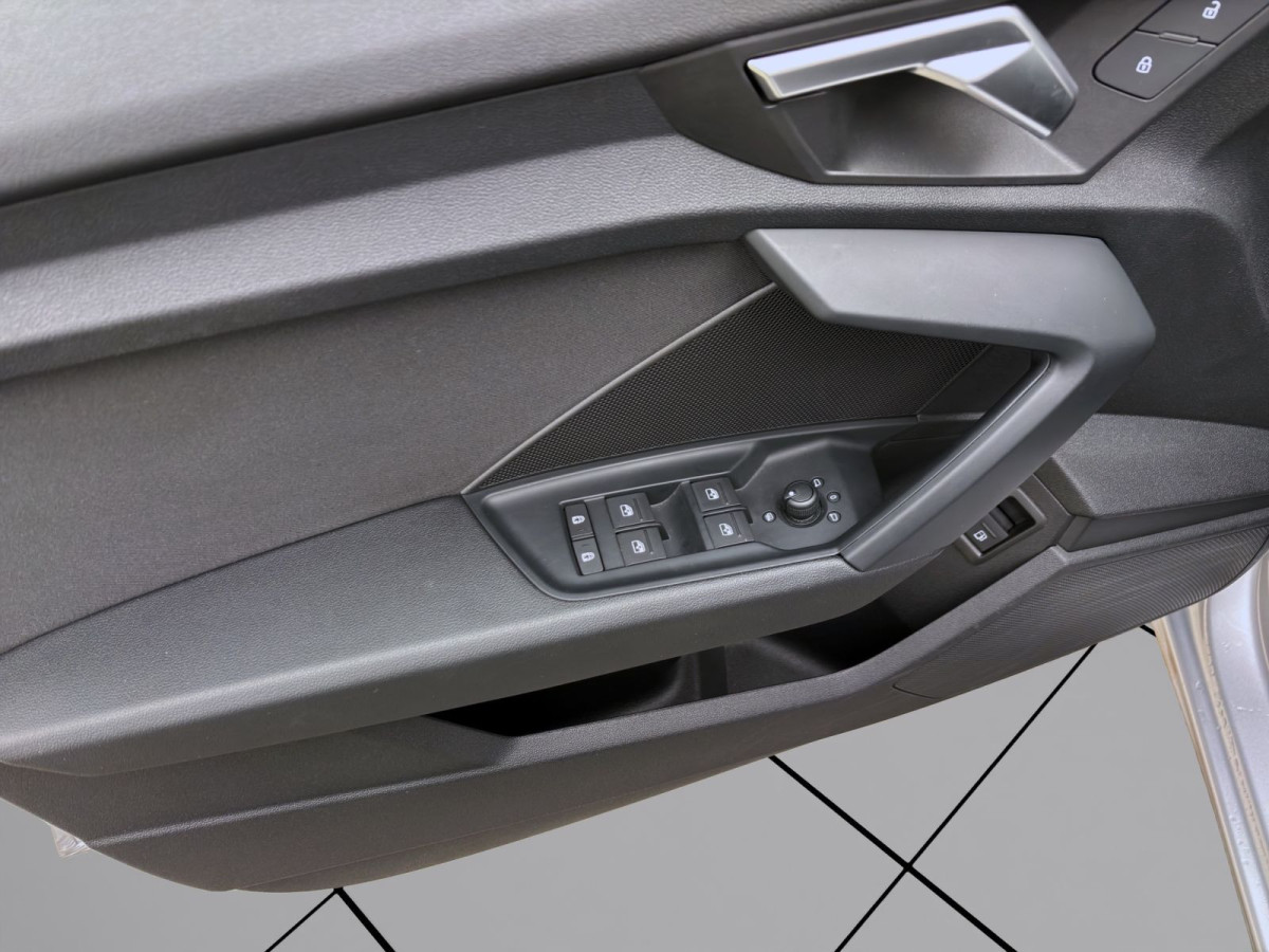 Thumb 9: Audi A3 Sportback 40 TFSIe ADVANCED NAVI SHZG PDC VIRTUAL