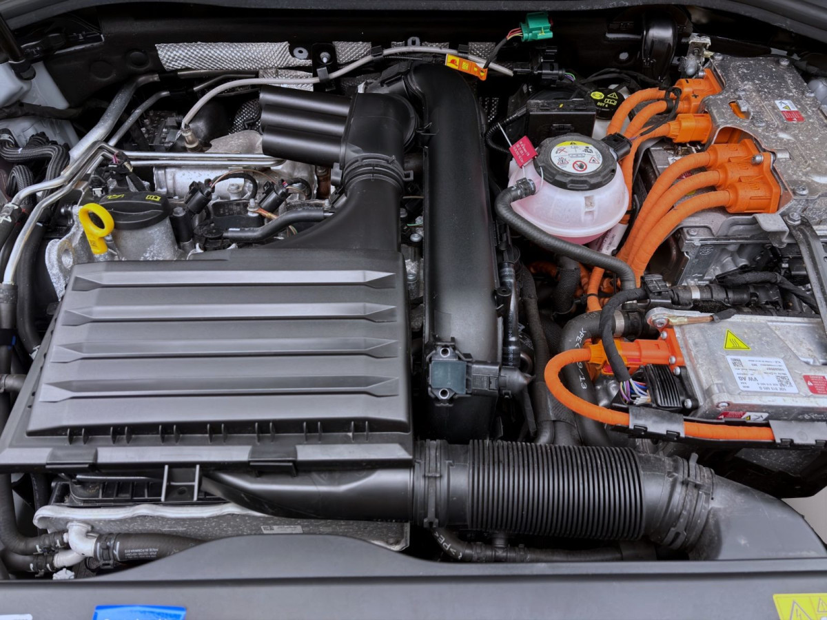 Thumb 17: Audi A3 Sportback 40 TFSIe ADVANCED NAVI SHZG PDC VIRTUAL