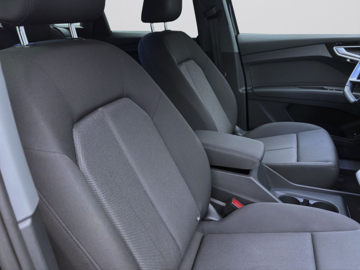 Thumb 15: Audi Q4 35 e-tron S LINE NAVI+ KAMERA PDC SITZHZG