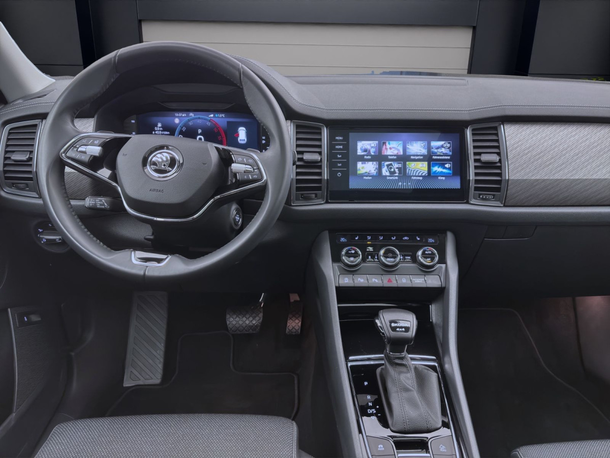 Thumb 12: Škoda Kodiaq 2.0 TDI DSG 4x4 STYLE PANO STDHZG AHK KAMERA