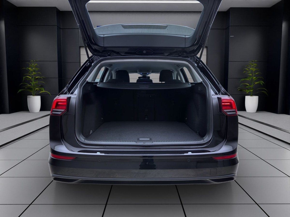 Thumb 3: Volkswagen Golf Variant 1.5 eTSI DSG LIFE NAVI PDC LED+ SITZHZG