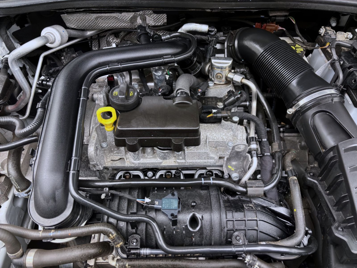 Thumb 17: Volkswagen Taigo 1.0 TSI DSG R-LINE AHK NAVI IQ.LIGHT KAMERA