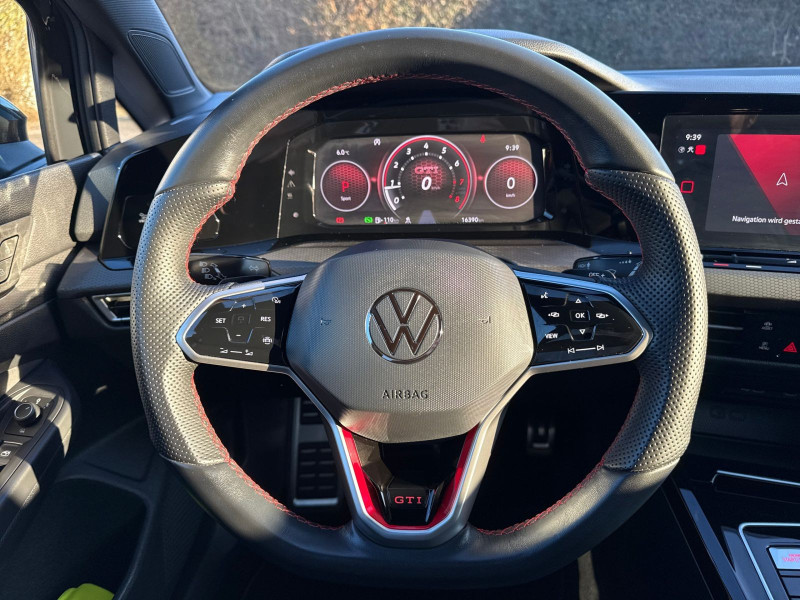 Volkswagen - Golf GTI