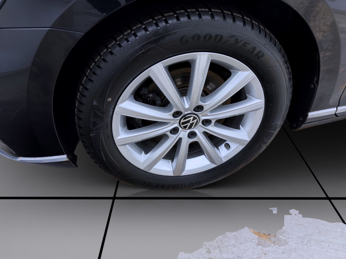 Thumb 7: Volkswagen Passat Variant 2.0 TDI DSG ELEGANCE AHK NAVI IQ.LIGHT ACC