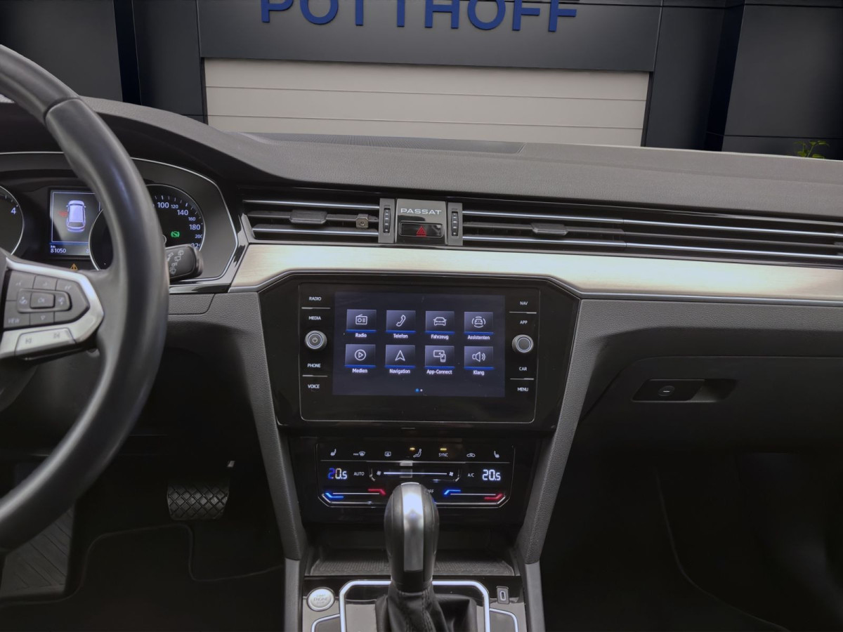 Thumb 13: Volkswagen Passat Variant 2.0 TDI DSG ELEGANCE AHK NAVI IQ.LIGHT ACC