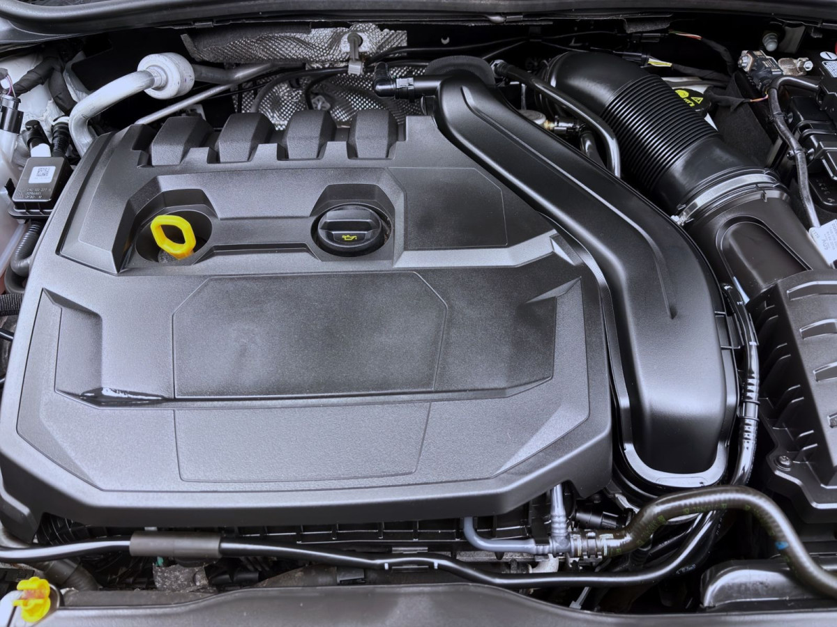 Thumb 17: Volkswagen Taigo 1.5 TSI DSG R-LINE BLACK STYLE NAVI IQ.LIGHT