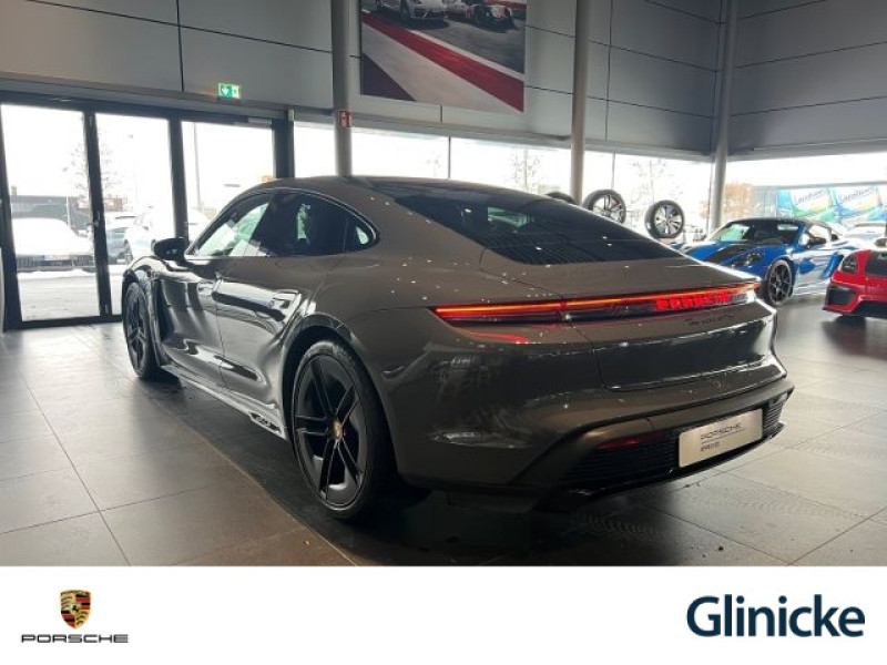 Porsche - Taycan