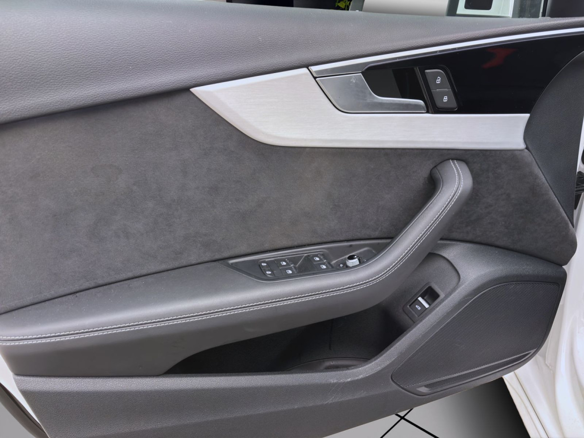 Thumb 9: Audi A4 Avant 35 TDI S LINE STDHZG AHK NAVI LED